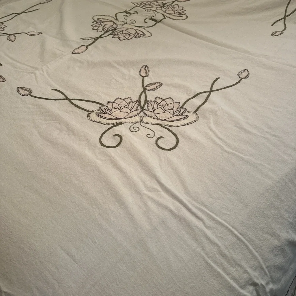 Vtg Hand Embroidered Floral Cottagecream 88